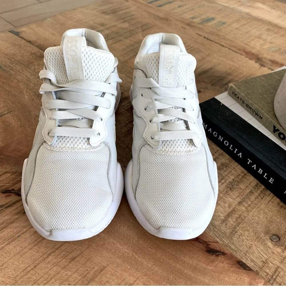 Puma Nova GRL BOSS Women’s Sneakers Size 8 Color Marshmallow